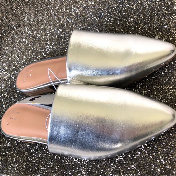 NWT Spring Fling Metallic Silver Slip-on Shoes! - Picture 5 of 8